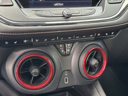 Used 2021 Chevrolet Blazer RS w/ Enhanced Convenience Package image 26