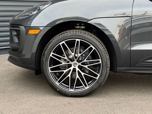 New 2026 Porsche Macan image 11