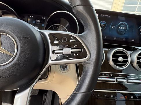 Used 2020 Mercedes-Benz GLC 300 w/ Premium Package image 17