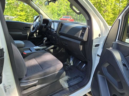 Used 2024 Nissan Frontier S RWD image 21