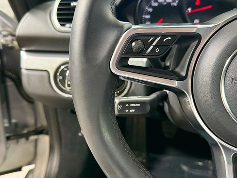 Certified 2024 Porsche 718 Boxster RWD image 32