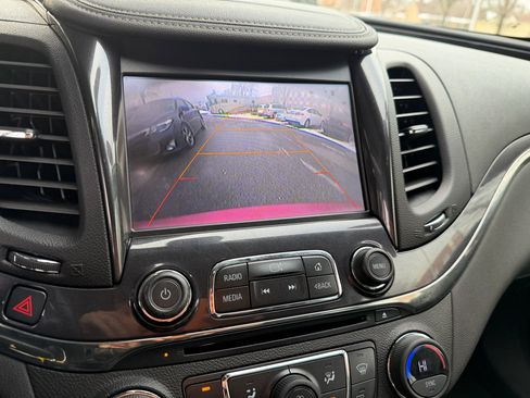 Used 2014 Chevrolet Impala LT w/ Convenience Package image 13