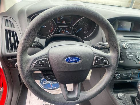 Used 2016 Ford Focus SE FWD image 14