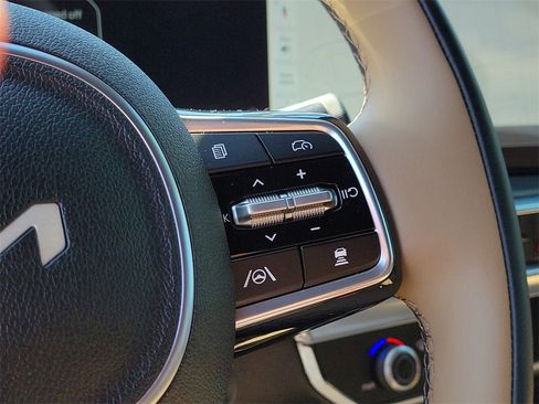 Used 2025 Kia Sorento SX Prestige w/ Olive Brown Leather Package image 34