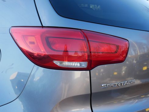 Used 2016 Kia Sportage EX image 17