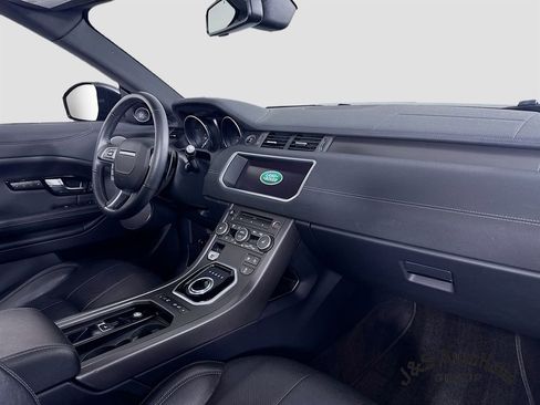 Used 2018 Land Rover Range Rover Evoque SE Dynamic image 36