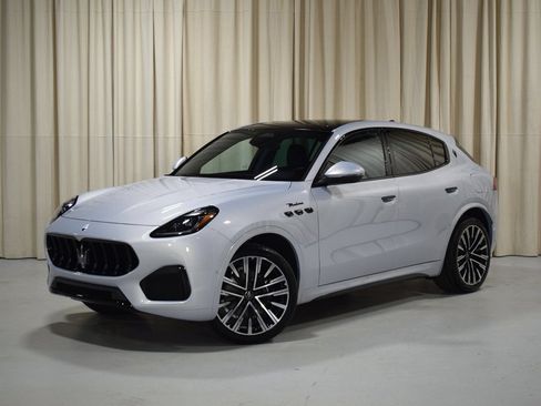 Used 2025 Maserati Grecale Modena AWD/4WD image 1