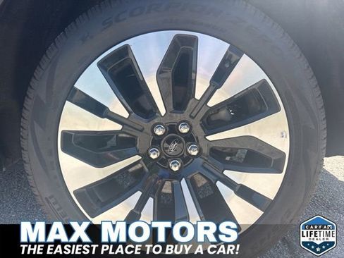 Used 2025 Ford Explorer Platinum w/ LUX Leather Package AWD/4WD image 13