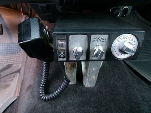 Used 2001 Chevrolet S10 Pickup LS w/ Preferred Equipment Group image 16