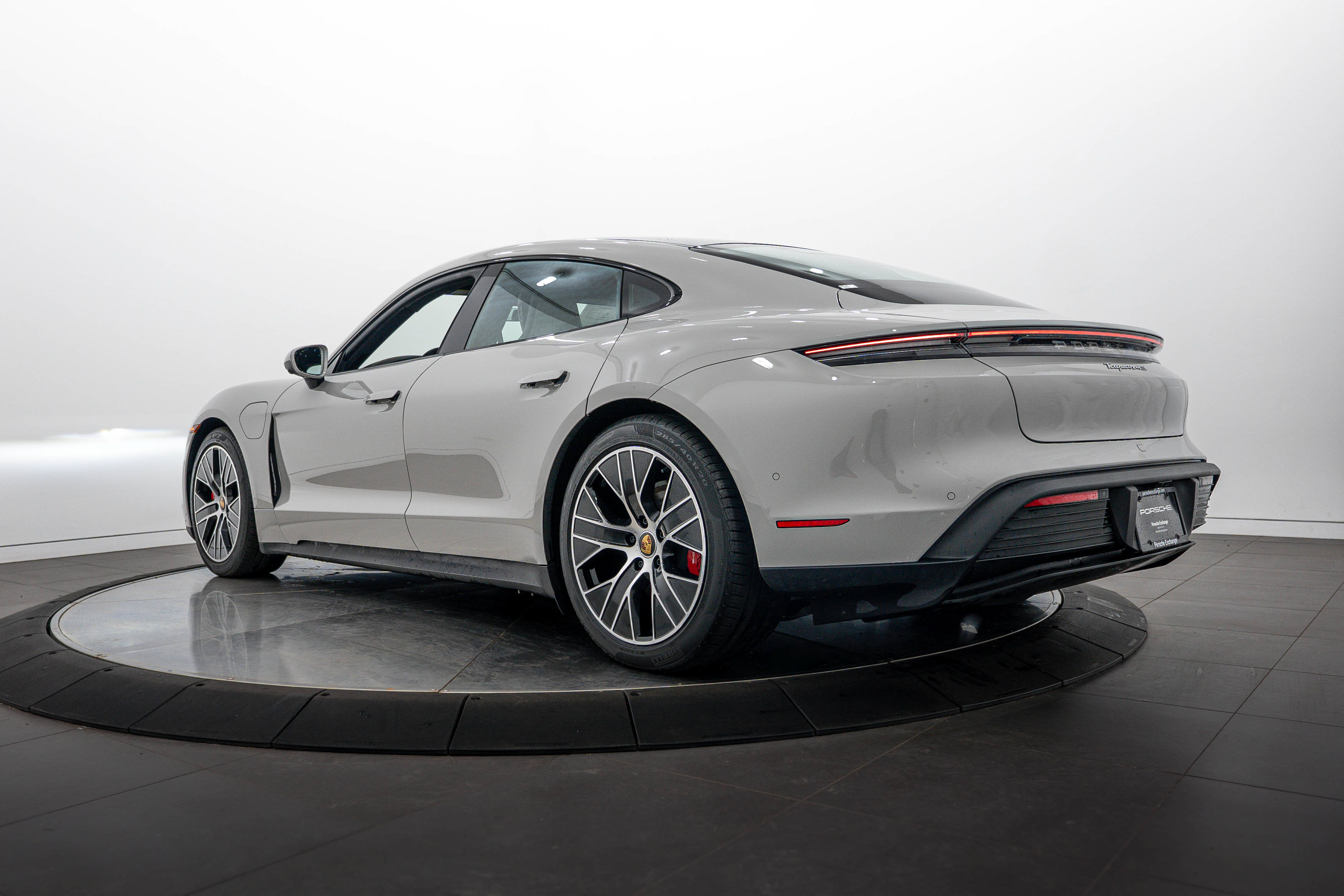 Certified 2023 Porsche Taycan 4S AWD/4WD image 3