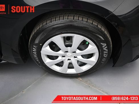 Used 2026 Toyota Corolla LE FWD image 33