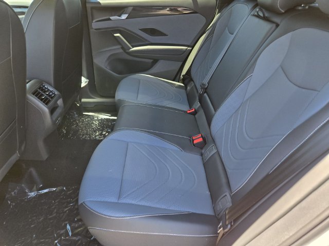 New 2026 Volkswagen Tiguan SE R-Line FWD image 8