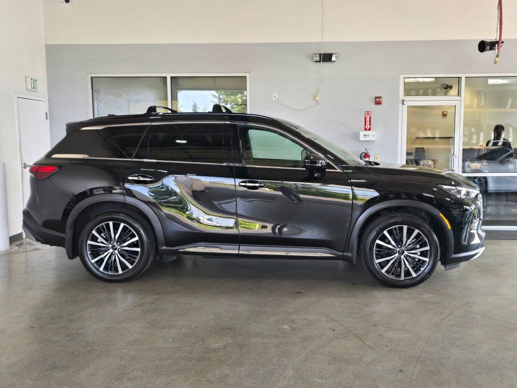 Certified 2025 INFINITI QX60 Autograph w/ Cargo Package AWD/4WD image 4