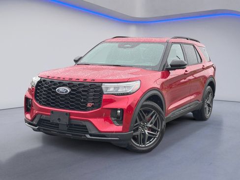 Used 2025 Ford Explorer ST AWD/4WD image 2