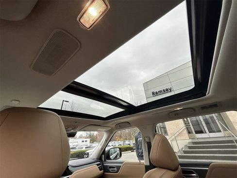 Certified 2025 INFINITI QX80 Sensory image 25