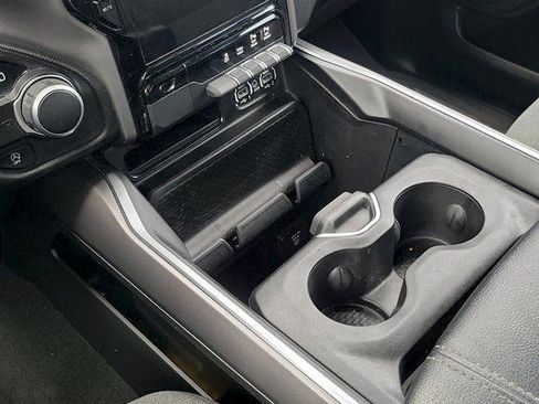 Used 2024 RAM 1500 Big Horn RWD image 27