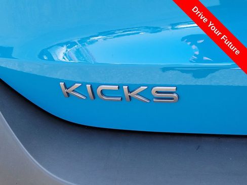 Used 2025 Nissan Kicks SR FWD image 28