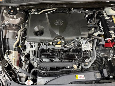 Used 2021 Toyota Camry SE image 40