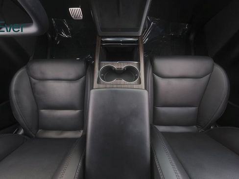 Used 2023 Tesla Model X AWD/4WD image 29