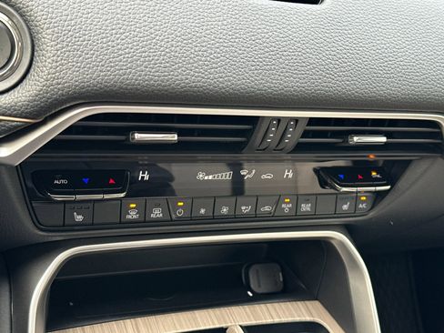 Certified 2025 MAZDA CX-70 3.3 Turbo w/ Premium Package image 21