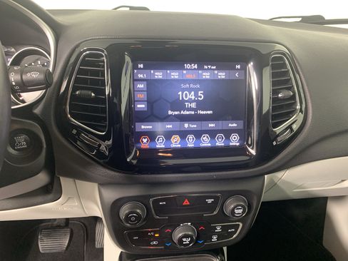 Used 2019 Jeep Compass Limited FWD image 26