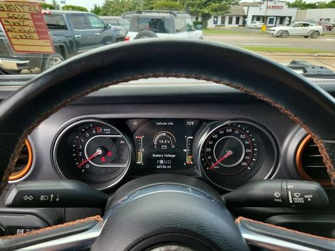 Used 2022 Jeep Gladiator Mojave w/ Cold Weather Group AWD/4WD image 17