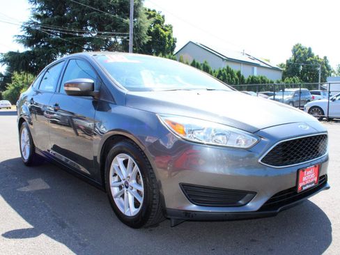 Used 2015 Ford Focus SE FWD image 7