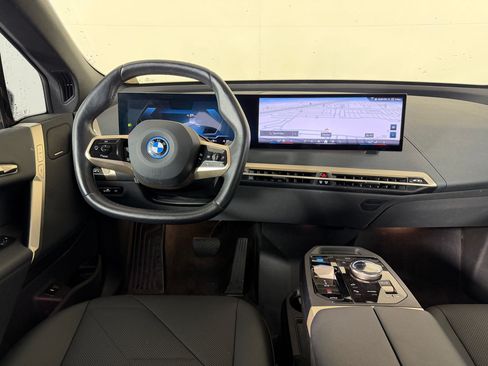 Certified 2024 BMW iX xDrive50 w/ Premium Package AWD/4WD image 30