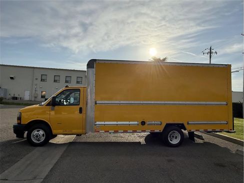 Used 2020 GMC Savana 3500 Extended w/ Driver Convenience Package image 8