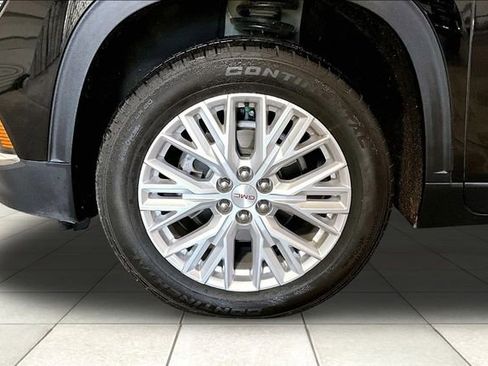 Used 2024 GMC Acadia Elevation AWD/4WD image 9