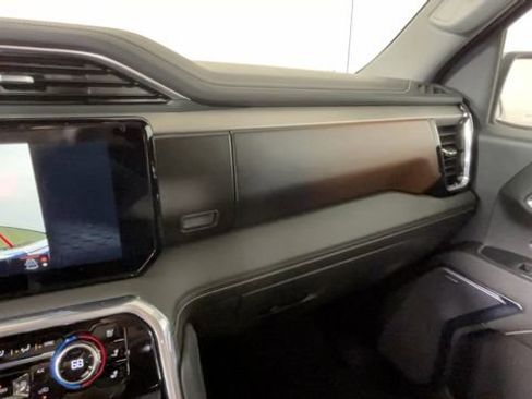 Used 2024 GMC Sierra 1500 Denali AWD/4WD image 34