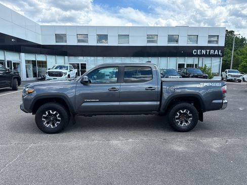 Used 2023 Toyota Tacoma TRD Off-Road AWD/4WD image 2