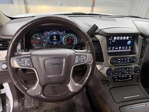 Used 2018 GMC Yukon XL Denali w/ Denali Ultimate Package image 17