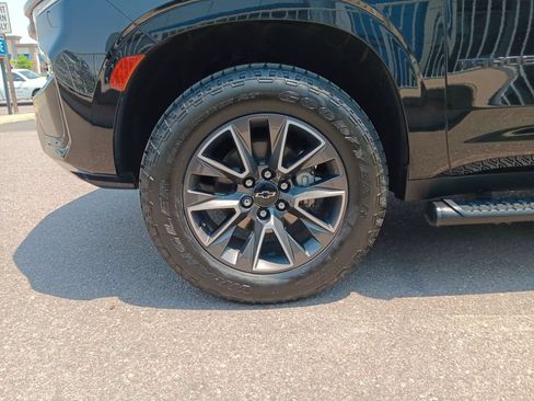 Used 2021 Chevrolet Tahoe Z71 w/ Z71 Signature Package AWD/4WD image 27