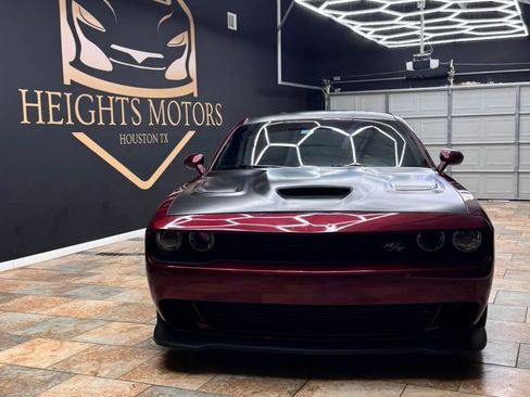Used 2019 Dodge Challenger R/T RWD image 5
