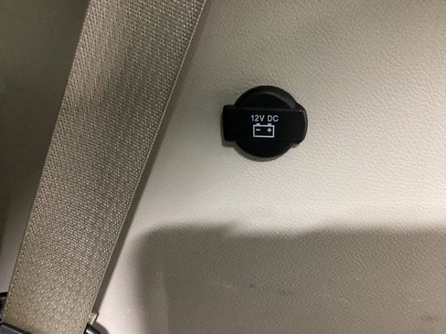 Used 2023 Chrysler Pacifica Touring-L image 35