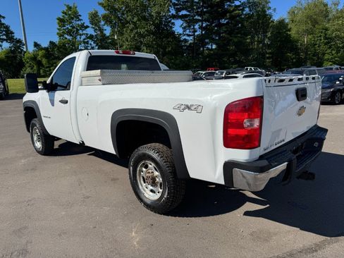 Used 2008 Chevrolet Silverado 2500 W/T w/ Snow Plow Prep Package AWD/4WD image 3
