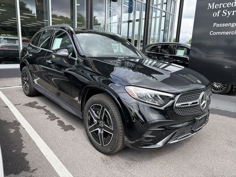 Used 2026 Mercedes-Benz GLC 300 4MATIC image 2
