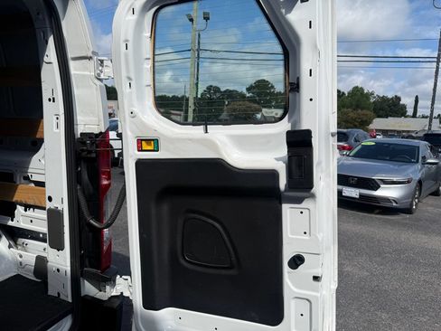 Used 2025 Ford Transit 250 Low Roof w/ Exterior Upgrade Package RWD image 15