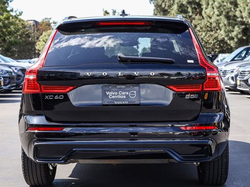 Used 2025 Volvo XC60 B5 Plus w/ Climate Package image 10