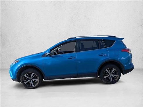 Used 2018 Toyota RAV4 XLE image 8