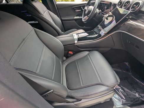 Used 2026 Mercedes-Benz GLC 300 4MATIC image 21