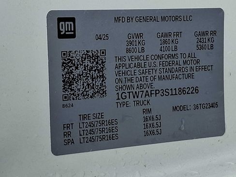 Used 2025 GMC Savana 2500 w/ Driver Convenience Package RWD image 25