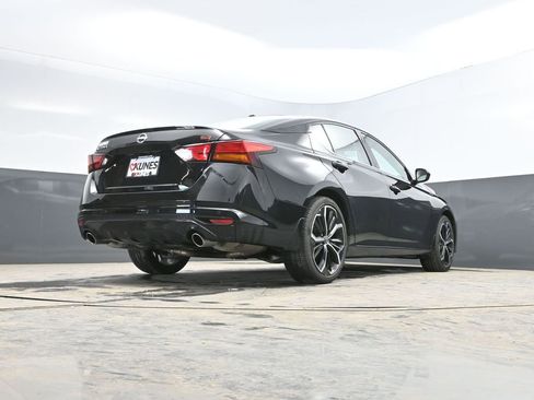 Used 2025 Nissan Altima 2.5 SR FWD image 31