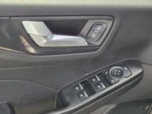 Used 2025 Ford Escape ST-Line AWD/4WD image 25