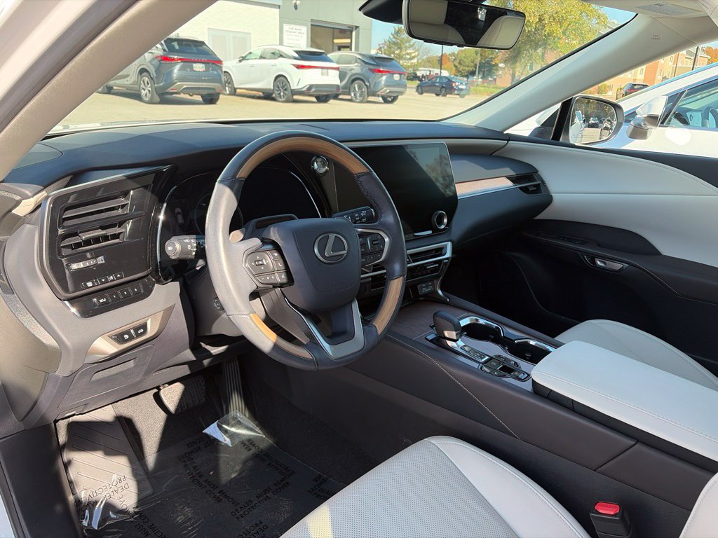 Used 2024 Lexus RX 350 Premium w/ Convenience Package AWD/4WD image 6