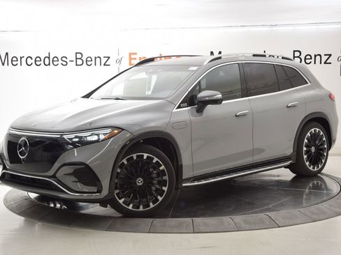 New 2026 Mercedes-Benz EQS 550 4MATIC SUV image 2
