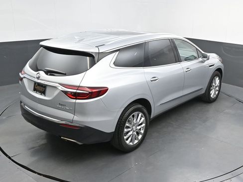 Used 2019 Buick Enclave Essence FWD image 33