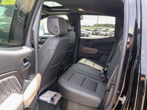 New 2026 GMC Canyon Denali w/ LPO, Black Badging Package AWD/4WD image 12