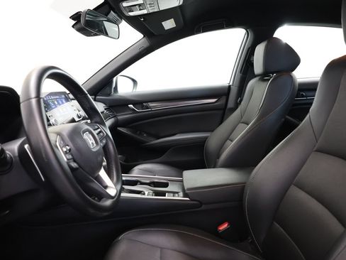 Used 2019 Honda Accord Sport image 6